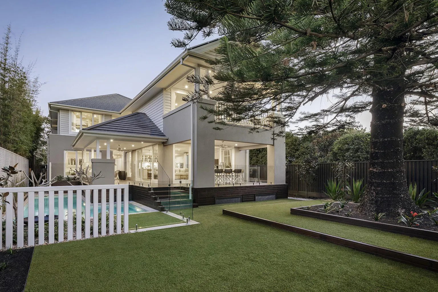 This Metricon display has a huge tree in the yard - a job for an arborist!