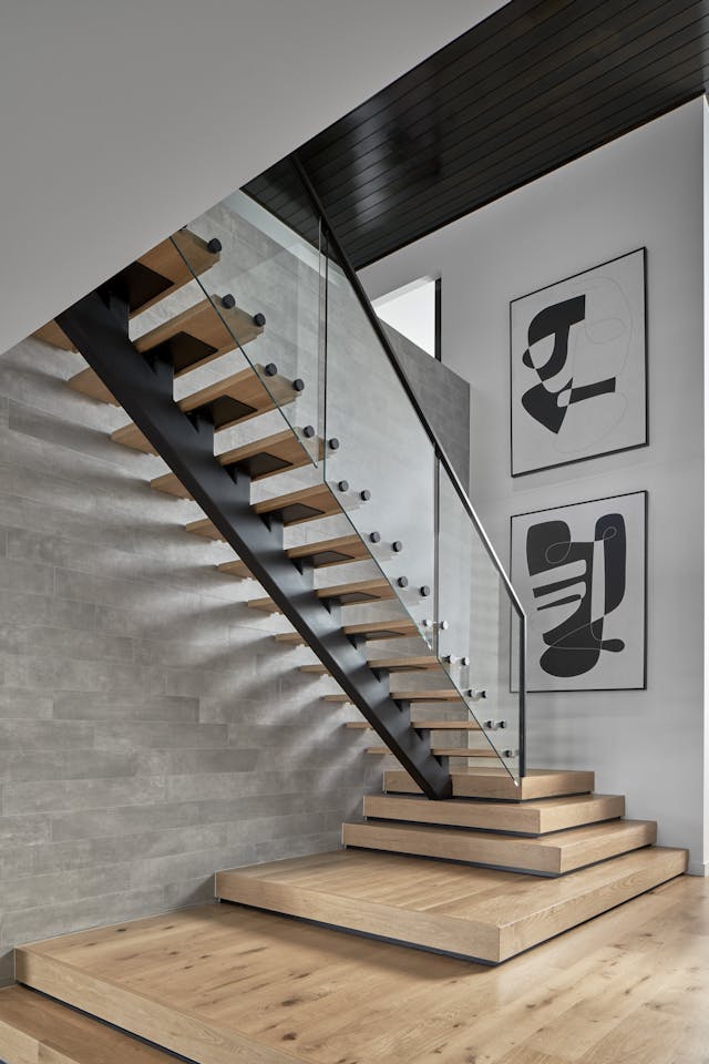 How To Choose The Right Staircase For Your Home